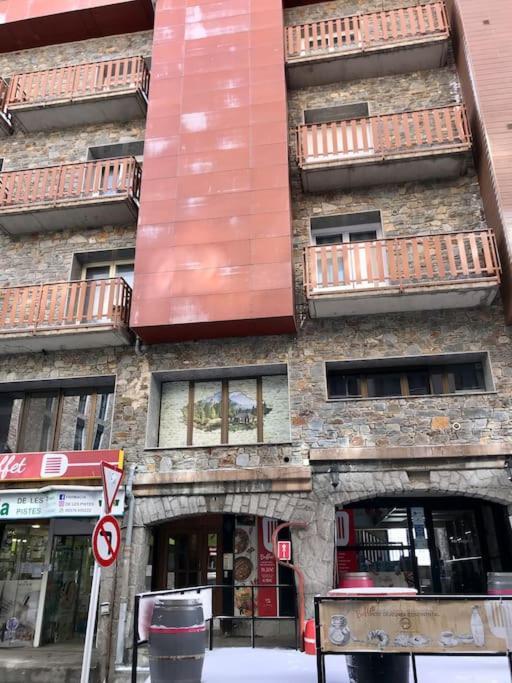 Estudio Pas De La Casa Pie De Pista-Vistas-Wiffi-Netfli Hut 7353 المظهر الخارجي الصورة