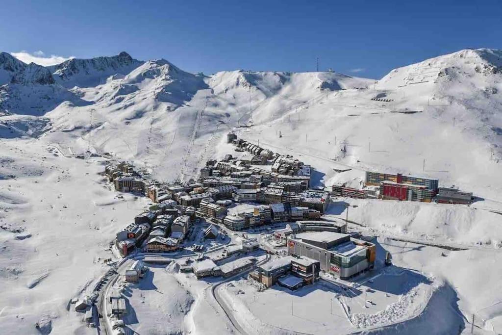 Estudio Pas De La Casa Pie De Pista-Vistas-Wiffi-Netfli Hut 7353 المظهر الخارجي الصورة